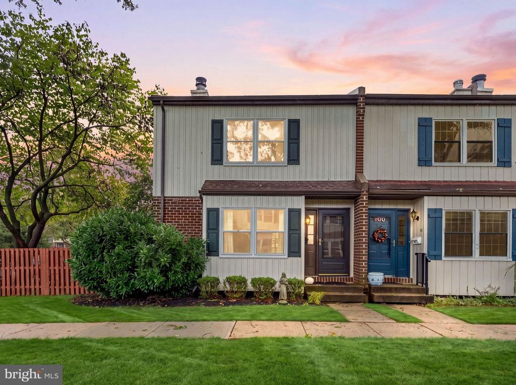 1 SHIRLEY LN, Lawrenceville, NJ 08648 — exterior