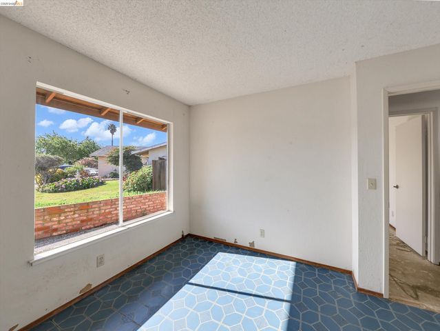 8093 Del Monte Ave, Newark, CA 94560