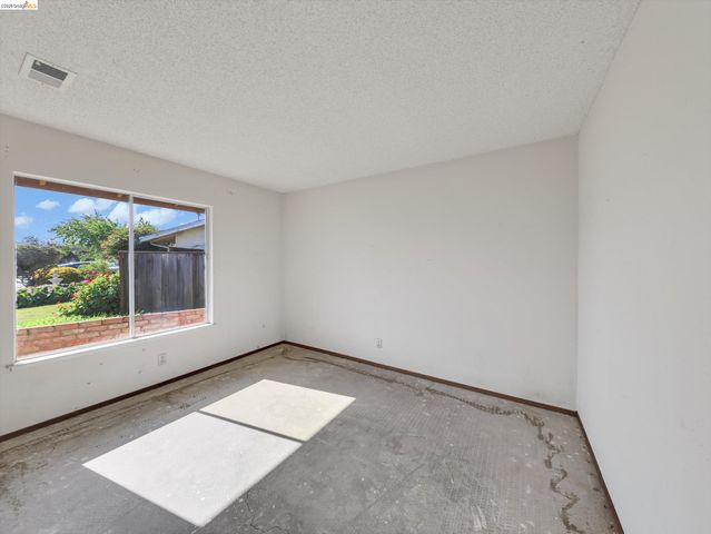 8093 Del Monte Ave, Newark, CA 94560