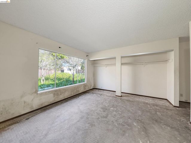 8093 Del Monte Ave, Newark, CA 94560