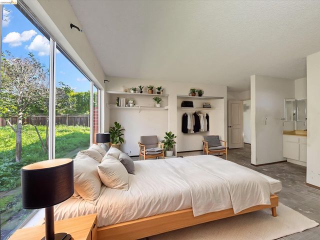 8093 Del Monte Ave, Newark, CA 94560