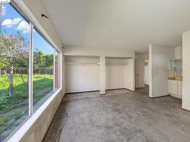 8093 Del Monte Ave, Newark, CA 94560