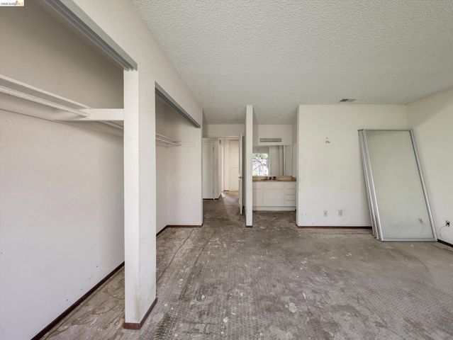 8093 Del Monte Ave, Newark, CA 94560