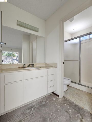 8093 Del Monte Ave, Newark, CA 94560