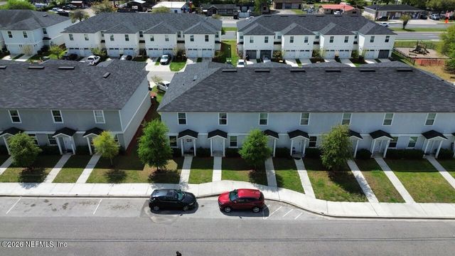 8503 MCGIRTS VILLAGE Lane, Jacksonville, FL 32210