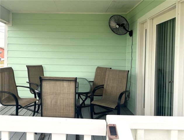 115 W Speckled Trout, Rockport, TX 78382