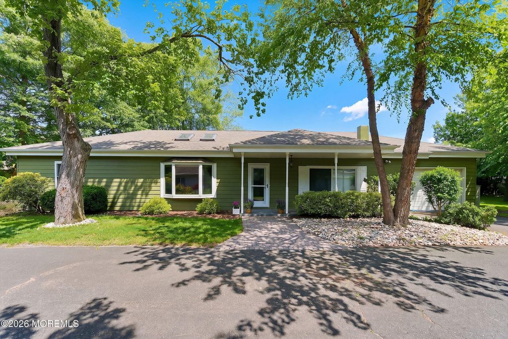 22 Walnut Drive, Howell, NJ 07731