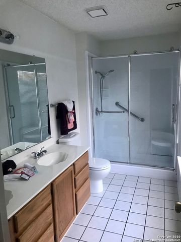 8050 SWINDOW CIR, Converse, TX 78109