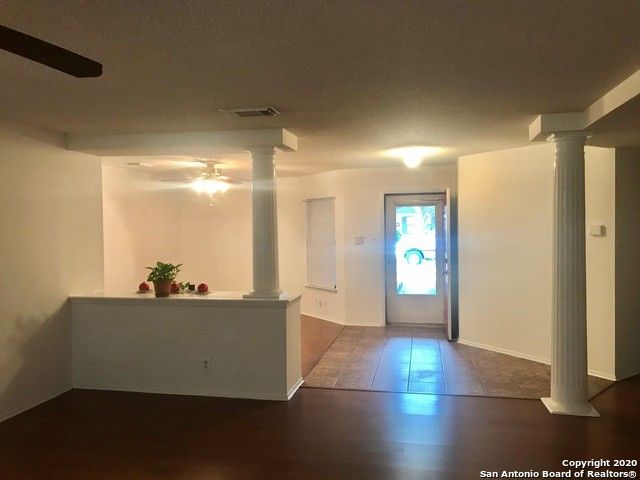 8050 SWINDOW CIR, Converse, TX 78109
