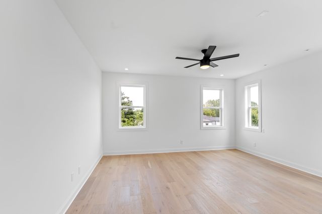 916D 32nd Ave, N, Nashville, TN 37209
