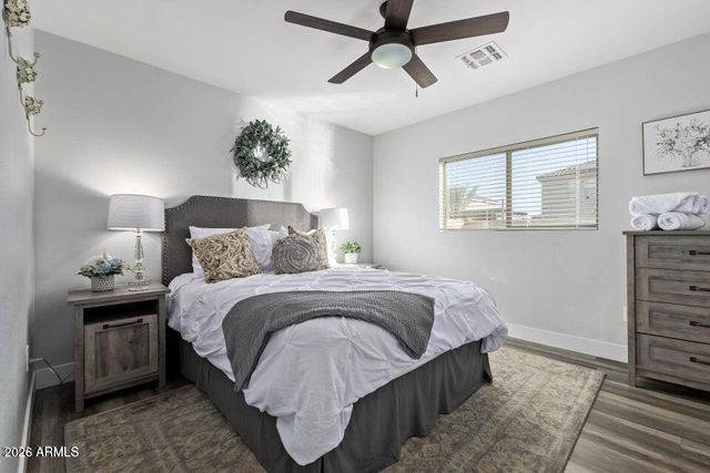 10617 W DALEY Lane, Peoria, AZ 85383