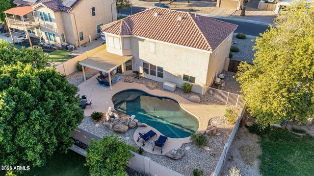 10617 W DALEY Lane, Peoria, AZ 85383