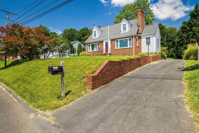 810 REID ST, Staunton, VA 24401