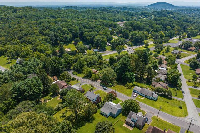 810 REID ST, Staunton, VA 24401