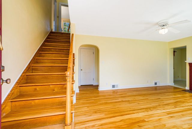 810 REID ST, Staunton, VA 24401