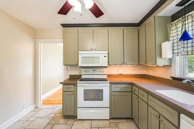 810 REID ST, Staunton, VA 24401