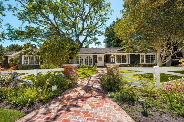 2162 Racquet Hill, North Tustin, CA 92705