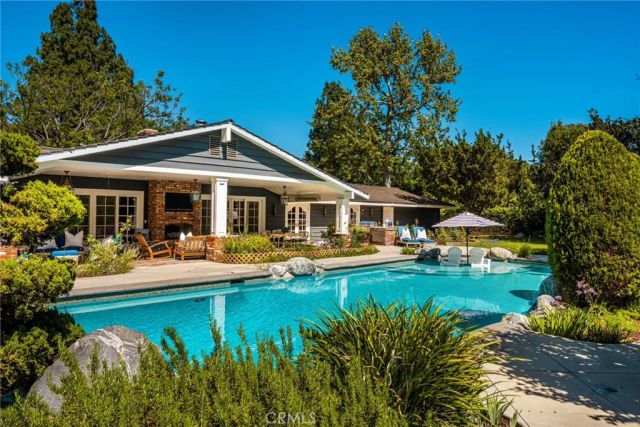 2162 Racquet Hill, North Tustin, CA 92705