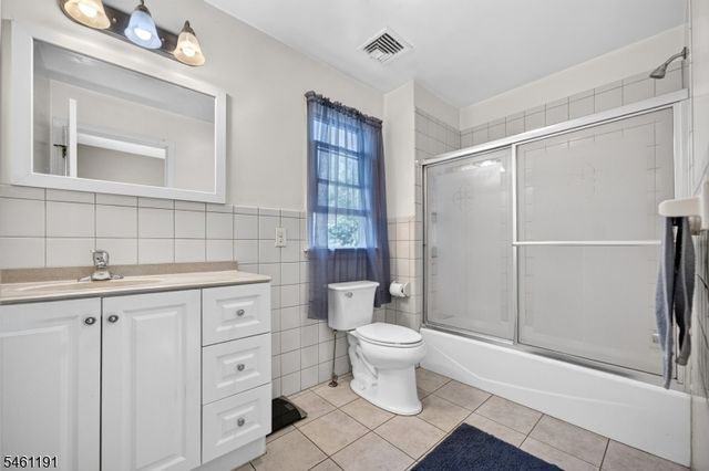 488 Harris Ave, Middlesex Boro, NJ 08846