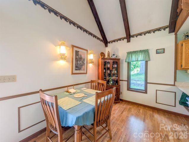 114 Dewberry Lane, Burnsville, NC 28705