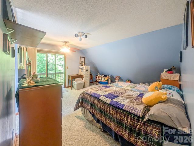 114 Dewberry Lane, Burnsville, NC 28705