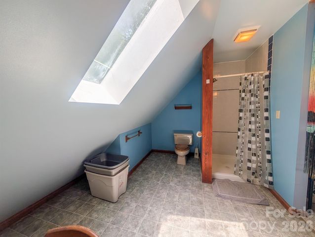 114 Dewberry Lane, Burnsville, NC 28705