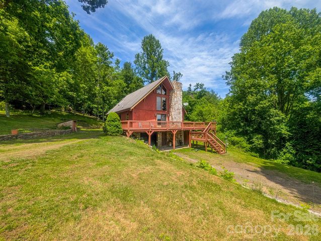 114 Dewberry Lane, Burnsville, NC 28705