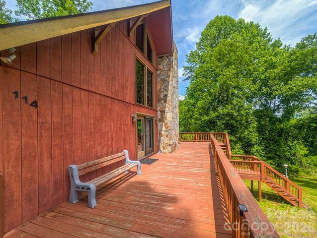 114 Dewberry Lane, Burnsville, NC 28705