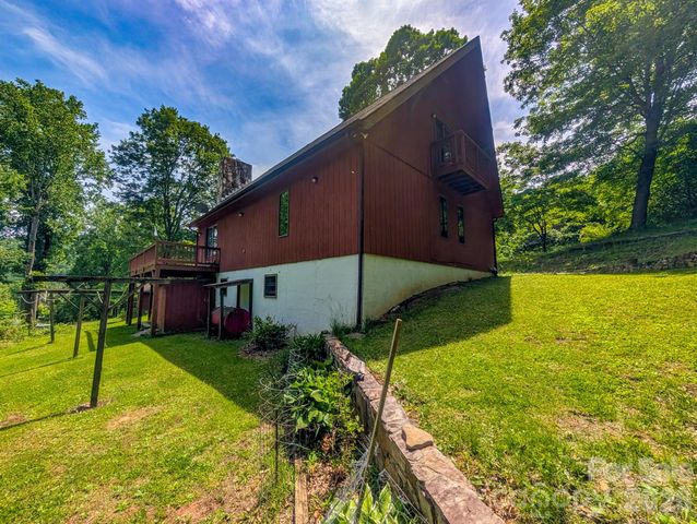 114 Dewberry Lane, Burnsville, NC 28705