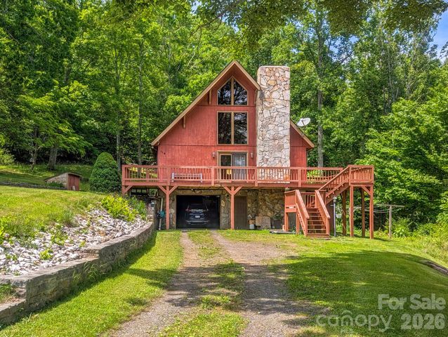 114 Dewberry Lane, Burnsville, NC 28705