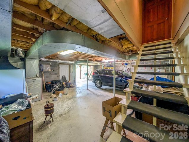 114 Dewberry Lane, Burnsville, NC 28705