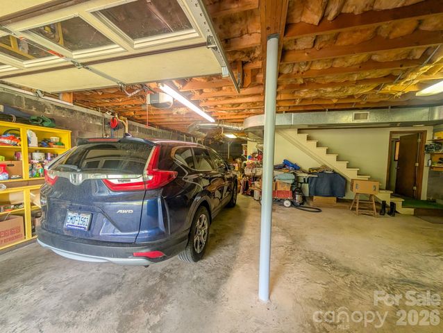 114 Dewberry Lane, Burnsville, NC 28705