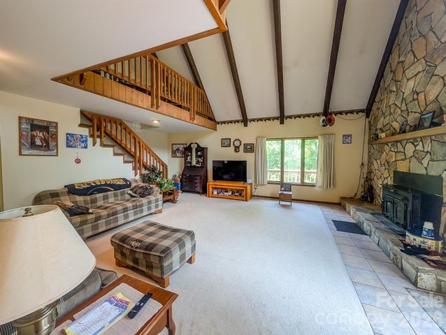 114 Dewberry Lane, Burnsville, NC 28705