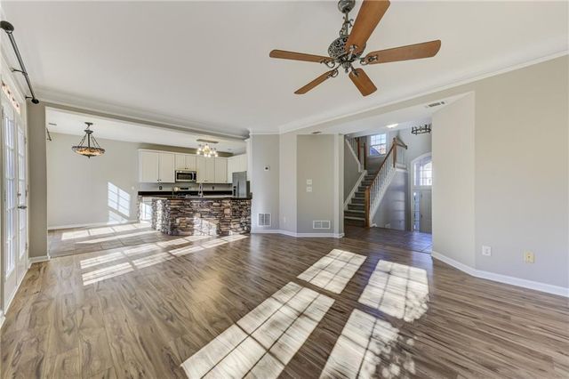 1156 Grand Oaks NW Glen, Marietta, GA 30064