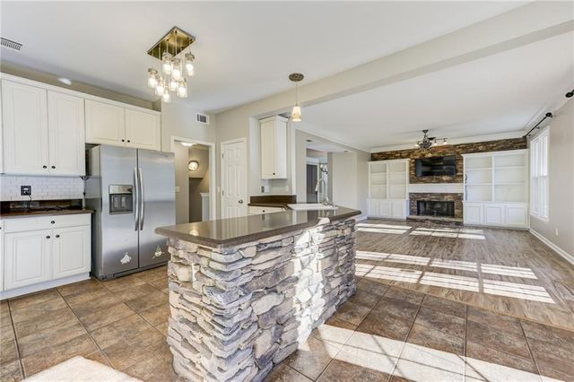 1156 Grand Oaks NW Glen, Marietta, GA 30064