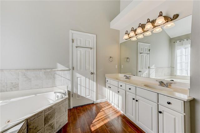 1156 Grand Oaks NW Glen, Marietta, GA 30064