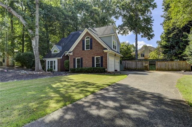1156 Grand Oaks NW Glen, Marietta, GA 30064