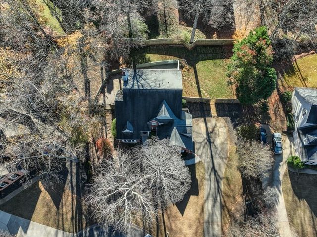 1156 Grand Oaks NW Glen, Marietta, GA 30064