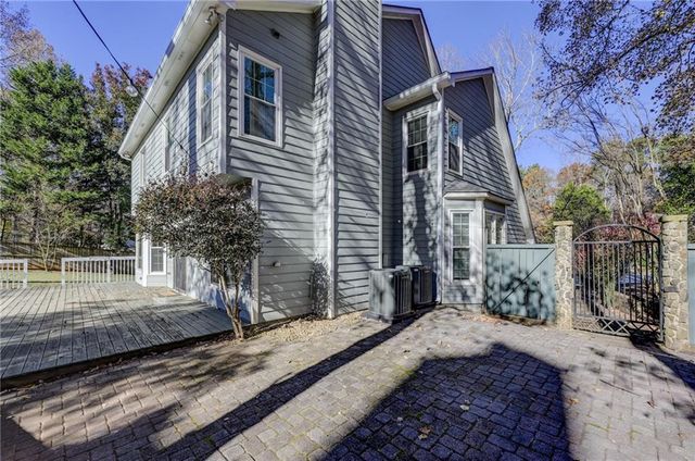 1156 Grand Oaks NW Glen, Marietta, GA 30064