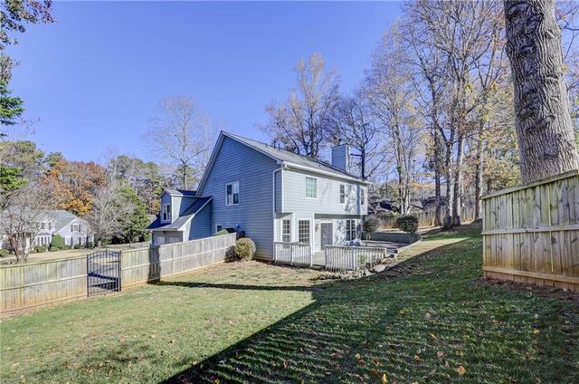 1156 Grand Oaks NW Glen, Marietta, GA 30064