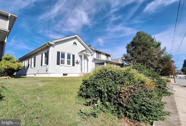 324 E PLEASANT ST, Hanover, PA 17331