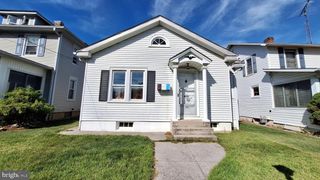 324 E PLEASANT ST, Hanover, PA 17331