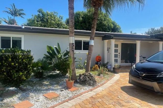 1015 S 14th Ave, Hollywood, FL 33020