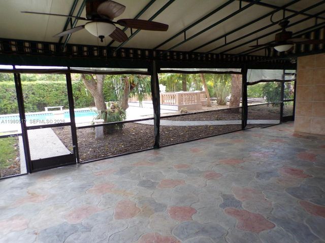 1015 S 14th Ave, Hollywood, FL 33020