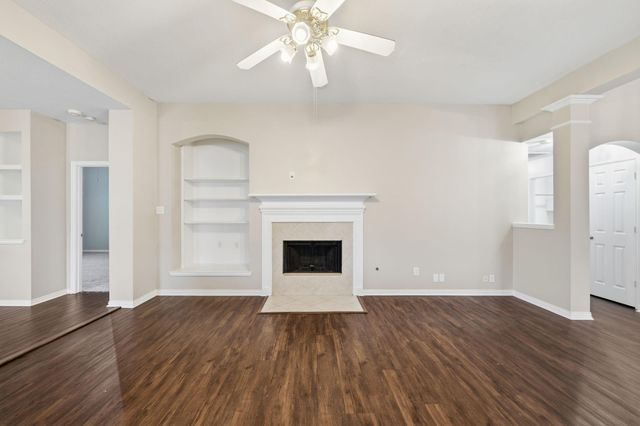 11 Crest, Houston, TX 77082