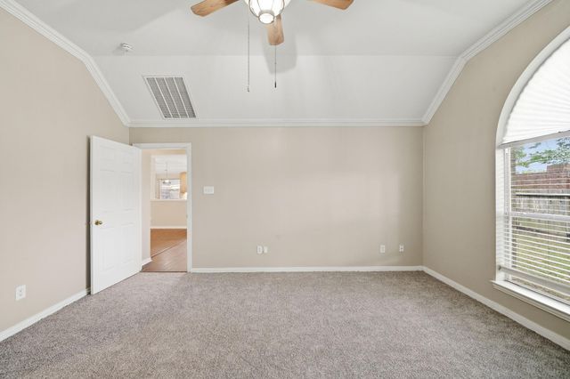 11 Crest, Houston, TX 77082