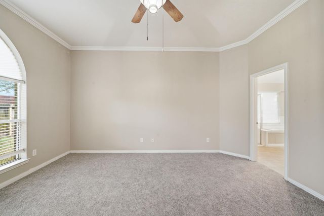 11 Crest, Houston, TX 77082
