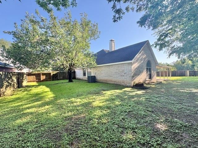 11 Crest, Houston, TX 77082