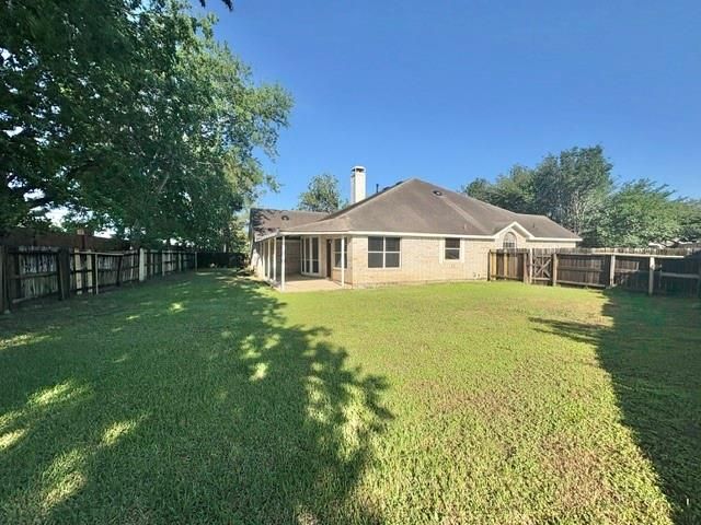 11 Crest, Houston, TX 77082