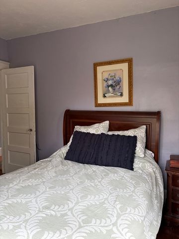 8 Wellington Lane Ave, Lexington, MA 02421